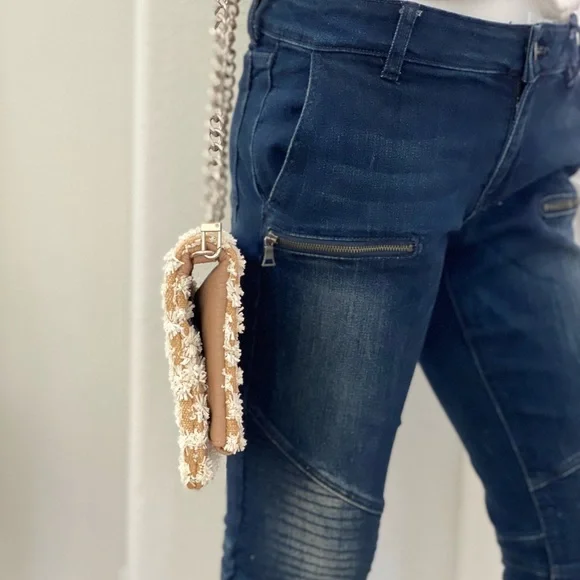 Express fold over shoulder/clutch bag - Picture 4 of 11